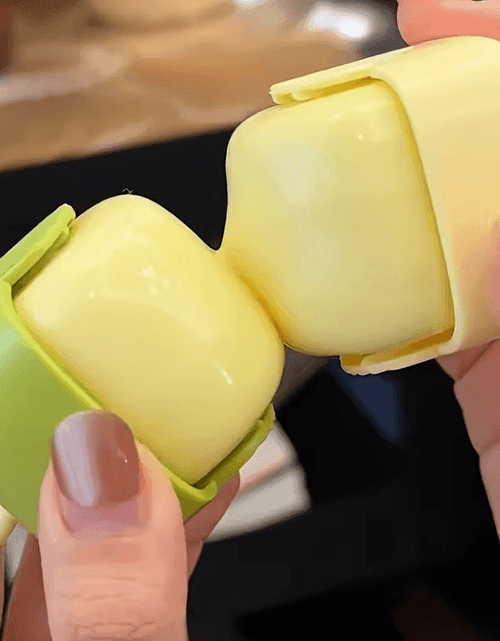 Load image into Gallery viewer, Lint-Free Life: Reusable Roller On-the-Go
