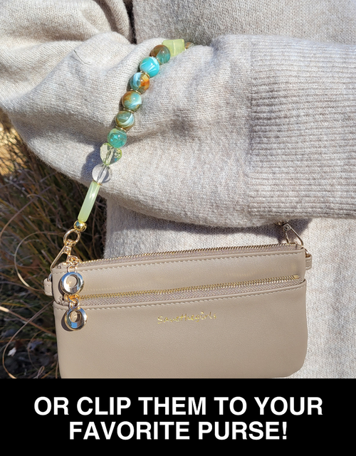 Load image into Gallery viewer, Clip &amp; Go Beaded Wristlet Beaded Assortment

