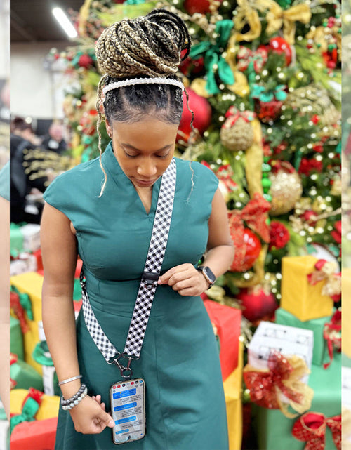 Load image into Gallery viewer, Clip &amp; Go Strap Christmas
