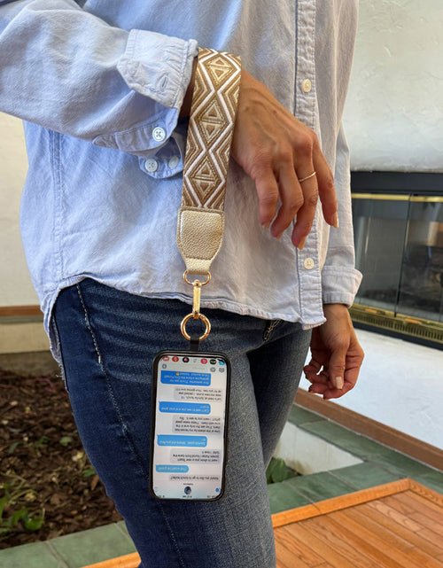 Load image into Gallery viewer, Clip &amp; Go Strap w/RFID Pouch Diamond Pattern
