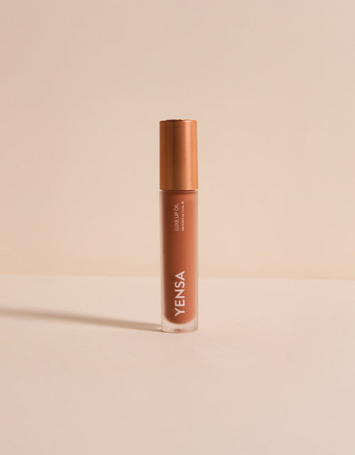 Load image into Gallery viewer, Luxe Lip Nourishing Oil with Hyaluronic + Vitamin E
