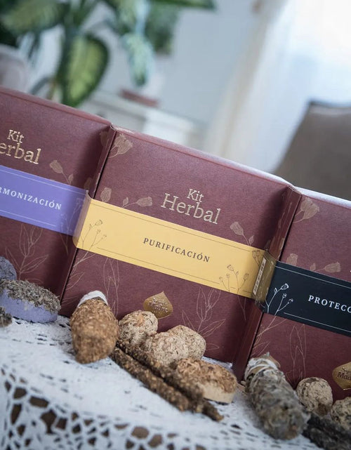 Load image into Gallery viewer, Palo Santo Herbal Gift Box | Purification
