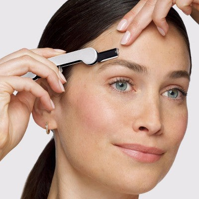 Load image into Gallery viewer, Tweezerman Brow &amp; Facial Grooming Set - New
