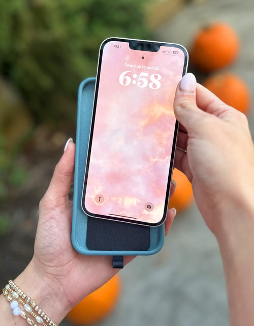 Load image into Gallery viewer, Clip &amp; Go Ice Chain with Pouch
