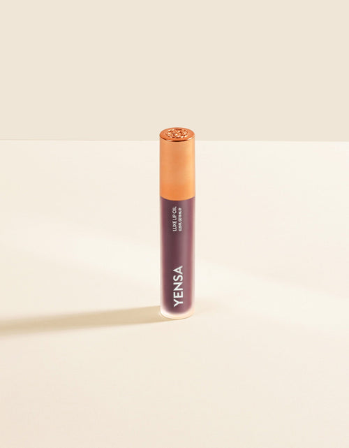 Load image into Gallery viewer, Luxe Lip Nourishing Oil with Hyaluronic + Vitamin E
