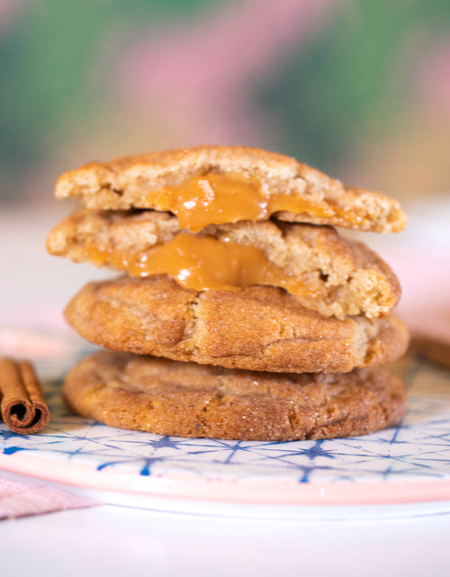 Load image into Gallery viewer, Snickerdoodle Salted Caramel Lava Cookies
