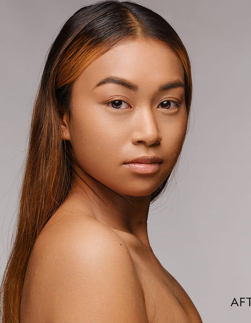 Load image into Gallery viewer, Super Serum Silk Matte Powder Peptide Foundation
