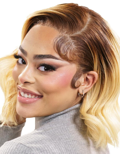 Load image into Gallery viewer, Shortbread 13x4 Transparent Lace Front 100% Human Hair Bob Wig
