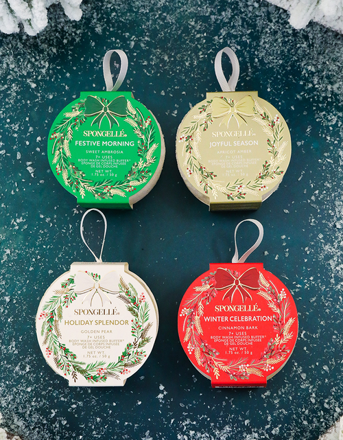 Load image into Gallery viewer, Holiday Wreath Assorted Pack
